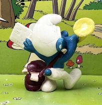 The Smurfs - Schleich - 20031 Postman Smurf (heart on mail)