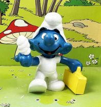 The Smurfs - Schleich - 20054 First Aid Smurf (yellow case w/mark)