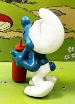 The Smurfs - Schleich - 20057 Thirsty Smurf (orange straw variation)