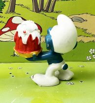 The Smurfs - Schleich - 20100 Greedy Smurf yellow cake