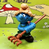 The Smurfs - Schleich - 20138 Gardener Smurf (Made in China)