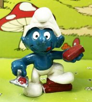 The Smurfs - Schleich - 20148 Bricklayer Smurf (red brick)