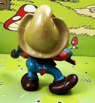 The Smurfs - Schleich - 20159 Cowboy Smurf player of violin (ochre hat & marron bow)