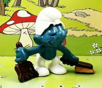 The Smurfs - Schleich - 20189 Smurf with shovel & small brush