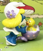 The Smurfs - Schleich - 20489 Smurfette with Easter egg with bird  (Made in Portugal)