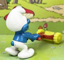 The Smurfs - Schleich - 40225 Smurf with Loanmower