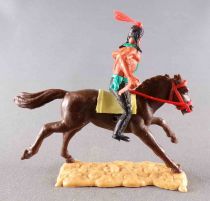 Timpo Indians 2nd Series (moulded weapon) Mounted with Knife Black Legs Brown Red Feather Dark Brown Galloping (long) Horse