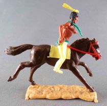 Timpo Indians 2nd Series (moulded weapon) Mounted with Knife Yellow Legs Yellow Feather Dark Brown Galloping (long) Ho