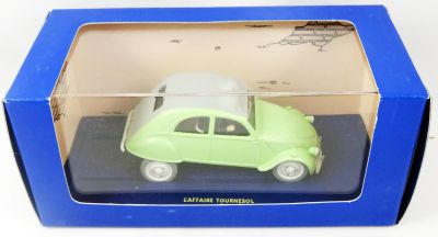 Les véhicules de tintin au 1/24 - La 2CV de l'affaire Tournesol - Figurines