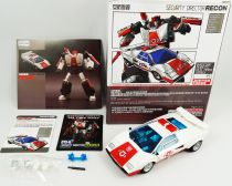 Transformers Masterpiece - BadCube - OTS-15 Security Director Recon (Red Alert)