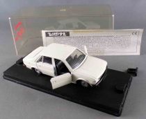 Verem Réf 437 Peugeot 305 Blanche 1979 TBE Boite